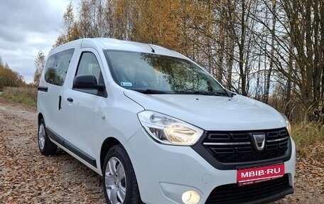 Dacia Dokker I рестайлинг, 2019 год, 1 445 000 рублей, 1 фотография