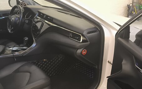 Toyota Camry, 2019 год, 2 980 000 рублей, 3 фотография