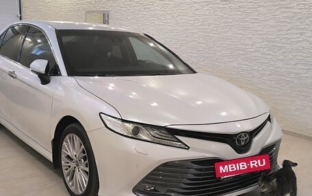 Toyota Camry, 2019 год, 2 980 000 рублей, 6 фотография