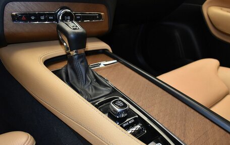 Volvo XC90 II рестайлинг, 2018 год, 3 359 000 рублей, 23 фотография