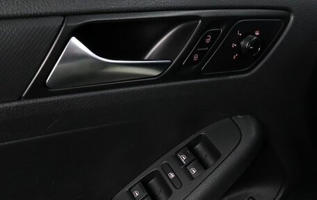 Volkswagen Jetta VI, 2015 год, 1 089 000 рублей, 15 фотография