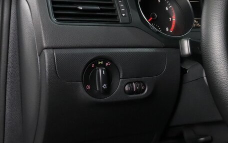 Volkswagen Jetta VI, 2015 год, 1 089 000 рублей, 16 фотография