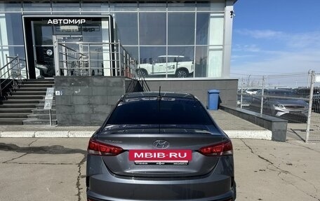 Hyundai Solaris II рестайлинг, 2021 год, 1 690 000 рублей, 6 фотография