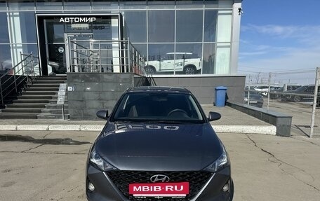 Hyundai Solaris II рестайлинг, 2021 год, 1 690 000 рублей, 2 фотография