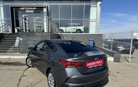 Hyundai Solaris II рестайлинг, 2021 год, 1 690 000 рублей, 7 фотография