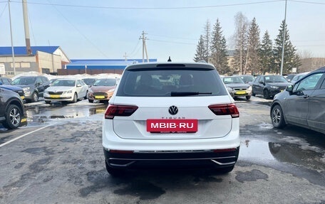 Volkswagen Tiguan II, 2021 год, 2 650 000 рублей, 6 фотография