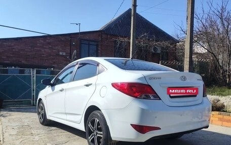 Hyundai Solaris II рестайлинг, 2015 год, 1 200 000 рублей, 3 фотография