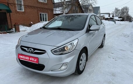 Hyundai Solaris II рестайлинг, 2014 год, 710 000 рублей, 2 фотография