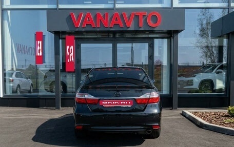 Toyota Camry, 2017 год, 2 190 000 рублей, 4 фотография