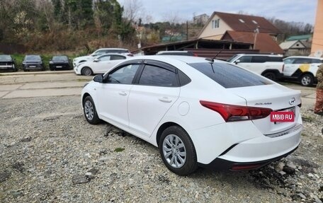 Hyundai Solaris II рестайлинг, 2022 год, 1 200 000 рублей, 4 фотография