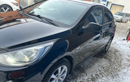 Hyundai Solaris II рестайлинг, 2012 год, 780 000 рублей, 3 фотография