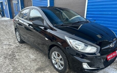 Hyundai Solaris II рестайлинг, 2012 год, 780 000 рублей, 2 фотография