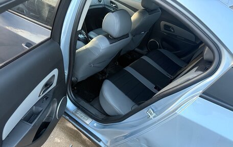 Chevrolet Cruze II, 2011 год, 500 000 рублей, 17 фотография