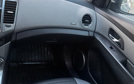 Chevrolet Cruze II, 2011 год, 500 000 рублей, 29 фотография