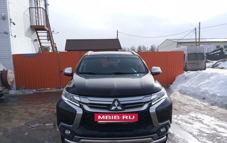 Mitsubishi Pajero Sport III рестайлинг, 2020 год, 3 500 000 рублей, 3 фотография