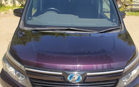 Toyota Voxy III, 2016 год, 2 050 000 рублей, 1 фотография