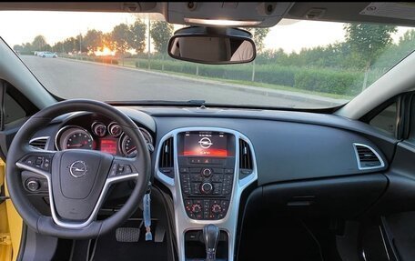 Opel Astra J, 2015 год, 1 200 000 рублей, 8 фотография