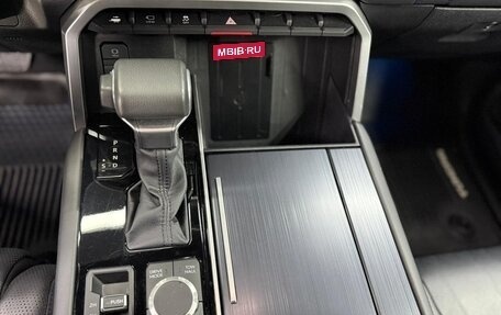 Toyota Tundra, 2023 год, 9 090 000 рублей, 28 фотография