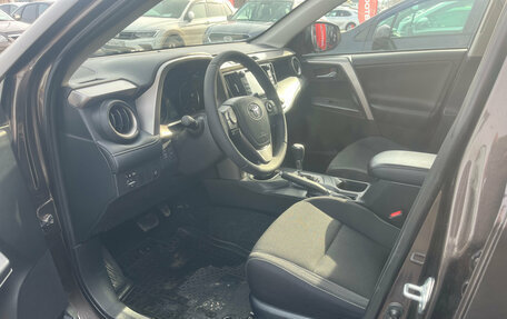 Toyota RAV4, 2018 год, 2 650 000 рублей, 11 фотография