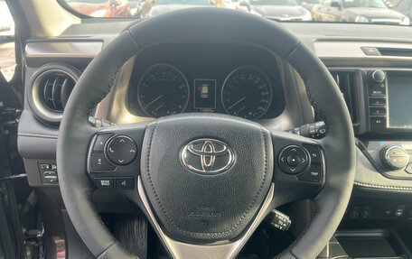 Toyota RAV4, 2018 год, 2 650 000 рублей, 16 фотография