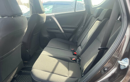 Toyota RAV4, 2018 год, 2 650 000 рублей, 28 фотография