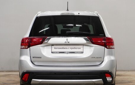 Mitsubishi Outlander III рестайлинг 3, 2016 год, 1 970 000 рублей, 7 фотография