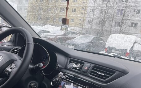 KIA Rio III рестайлинг, 2015 год, 1 150 000 рублей, 29 фотография