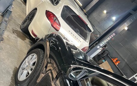 Porsche Cayenne III, 2011 год, 2 190 000 рублей, 10 фотография