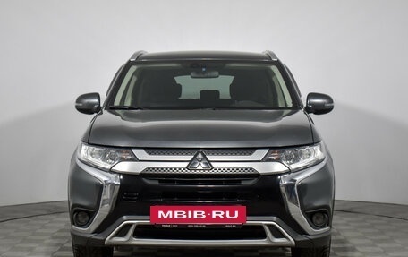 Mitsubishi Outlander III рестайлинг 3, 2018 год, 2 399 000 рублей, 2 фотография