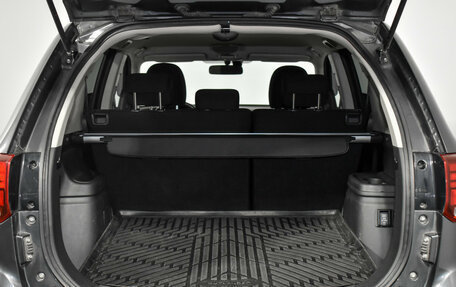 Mitsubishi Outlander III рестайлинг 3, 2018 год, 2 399 000 рублей, 20 фотография