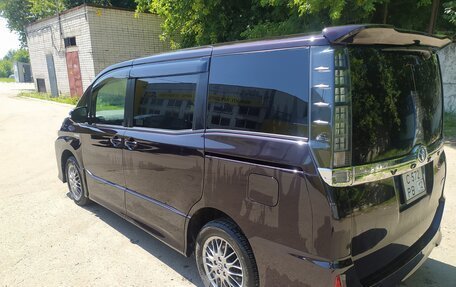 Toyota Voxy III, 2016 год, 2 050 000 рублей, 8 фотография