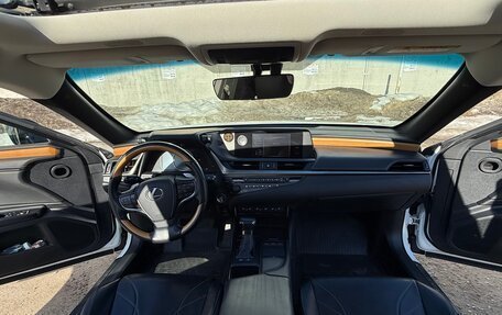 Lexus ES VII, 2019 год, 4 000 000 рублей, 10 фотография