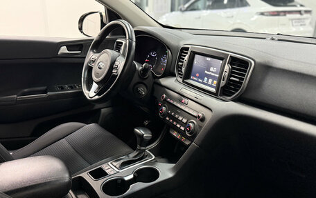 KIA Sportage IV рестайлинг, 2017 год, 1 999 000 рублей, 8 фотография