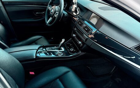 BMW 5 серия, 2013 год, 1 800 000 рублей, 3 фотография