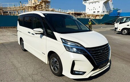 Nissan Serena IV, 2019 год, 2 190 000 рублей, 6 фотография