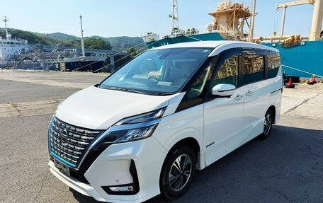 Nissan Serena IV, 2019 год, 2 190 000 рублей, 13 фотография
