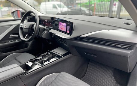 Opel Astra, 2022 год, 2 350 000 рублей, 15 фотография