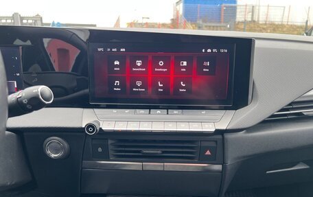 Opel Astra, 2022 год, 2 350 000 рублей, 16 фотография