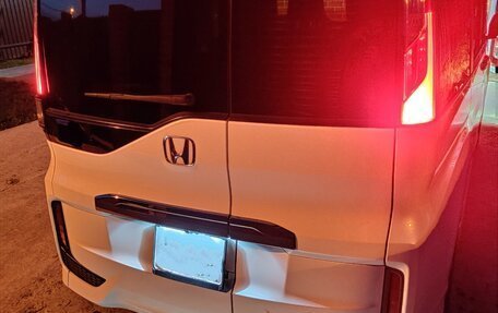 Honda Stepwgn IV, 2015 год, 1 890 000 рублей, 13 фотография