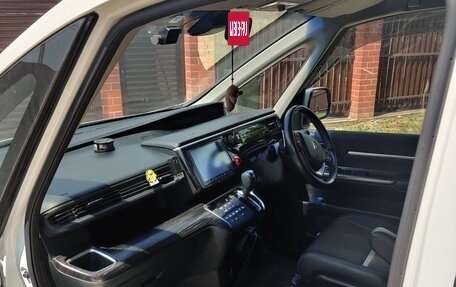 Honda Stepwgn IV, 2015 год, 1 890 000 рублей, 17 фотография