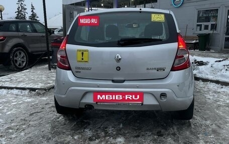 Renault Sandero I, 2013 год, 600 000 рублей, 2 фотография