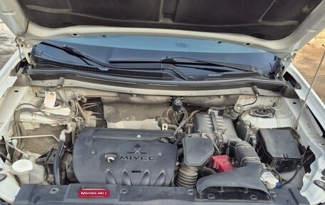 Mitsubishi Outlander III рестайлинг 3, 2014 год, 1 600 000 рублей, 3 фотография