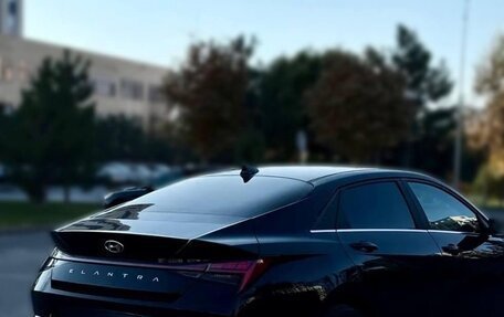 Hyundai Elantra, 2022 год, 1 600 000 рублей, 5 фотография