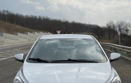 Hyundai Solaris II рестайлинг, 2011 год, 575 000 рублей, 4 фотография