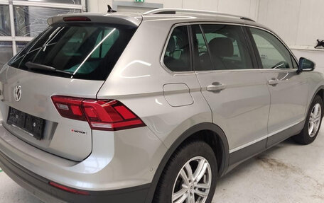 Volkswagen Tiguan II, 2020 год, 3 150 000 рублей, 5 фотография