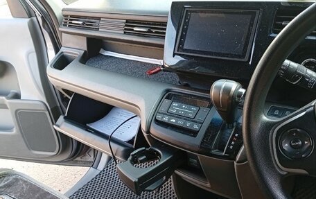 Honda Stepwgn IV, 2015 год, 1 570 000 рублей, 7 фотография