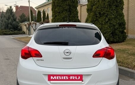 Opel Astra J, 2011 год, 690 000 рублей, 6 фотография