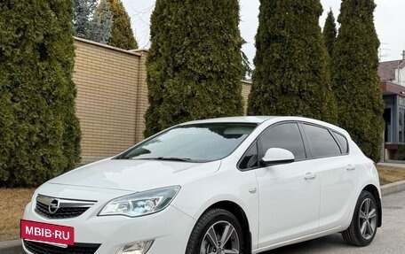 Opel Astra J, 2011 год, 690 000 рублей, 9 фотография