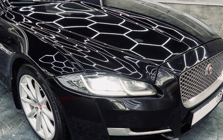 Jaguar XJ IV (X351), 2016 год, 3 200 000 рублей, 6 фотография