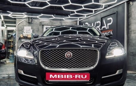 Jaguar XJ IV (X351), 2016 год, 3 200 000 рублей, 3 фотография